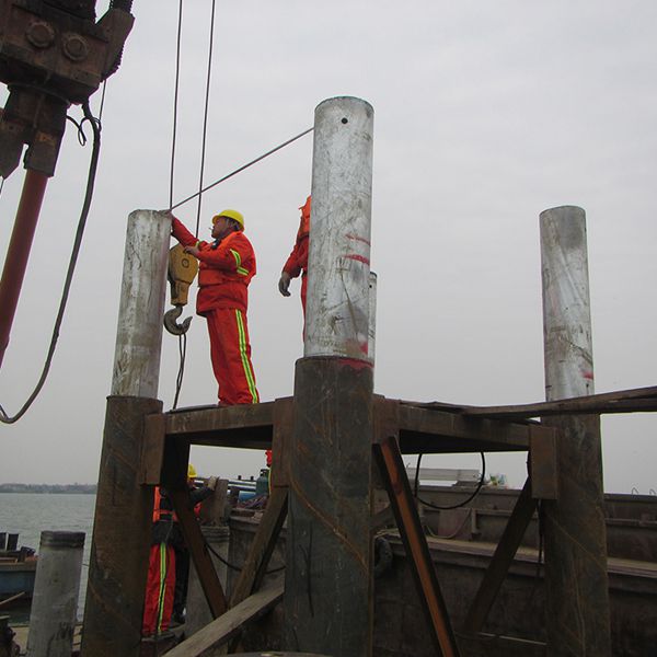 水下钢管桩施工