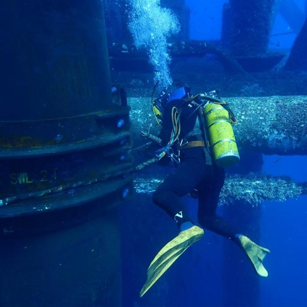 水下钢管桩施工